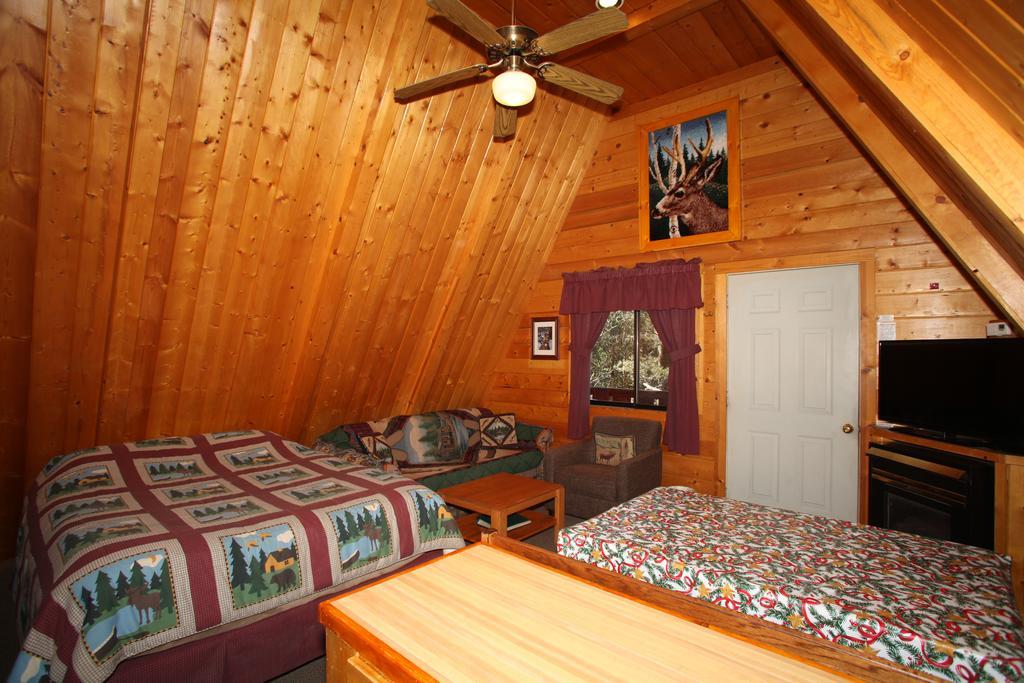 Reverse Creek Lodge June Lake Exterior photo