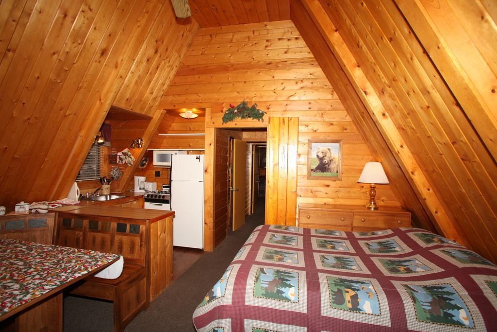 Reverse Creek Lodge June Lake Exterior photo